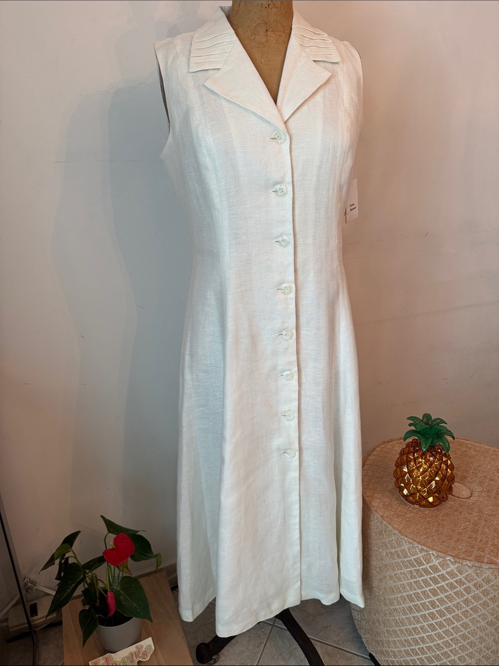 Sleeveless White Button-Down Linen-Blend Dress with Notched Collar